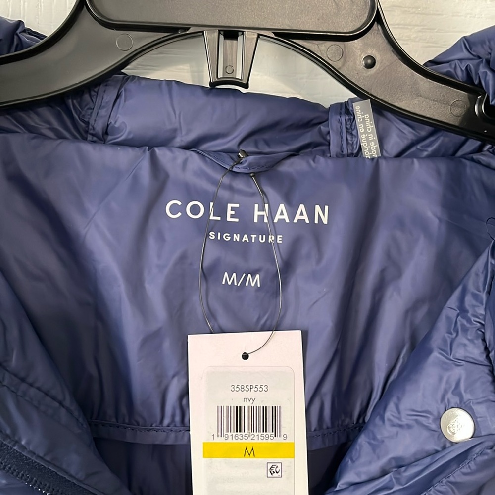 COLE HAAN LIGHT WEIGHT COAT. NWT
